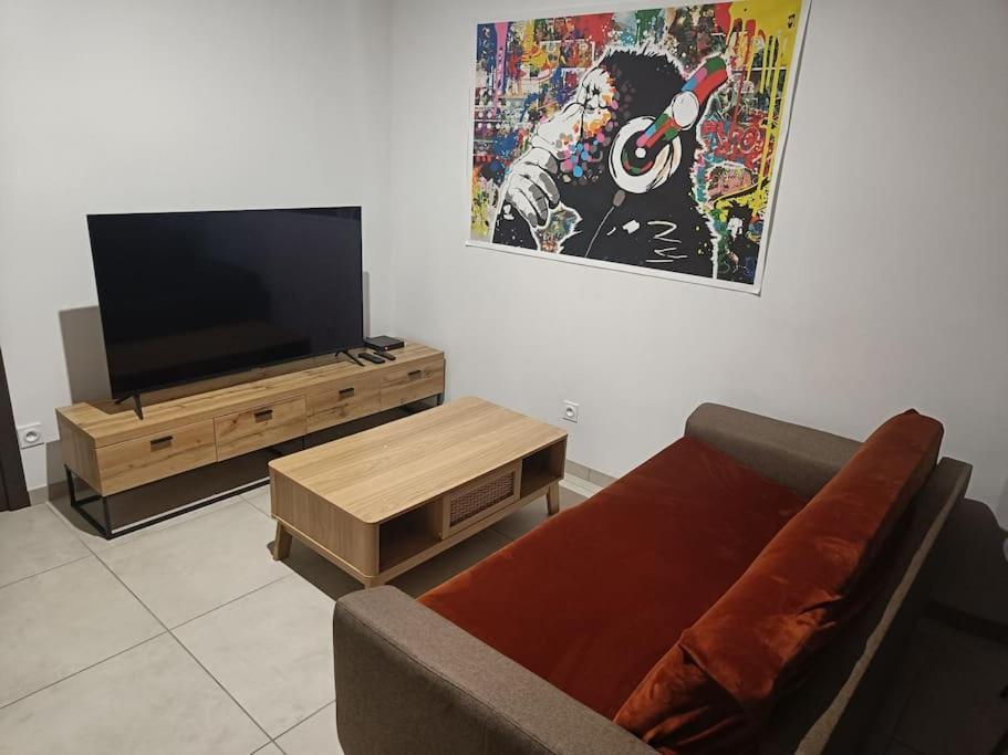 Appartement Confort Equipe Au Coeur De เบซิเยร์ ภายนอก รูปภาพ