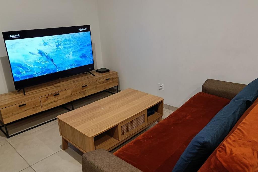 Appartement Confort Equipe Au Coeur De เบซิเยร์ ภายนอก รูปภาพ